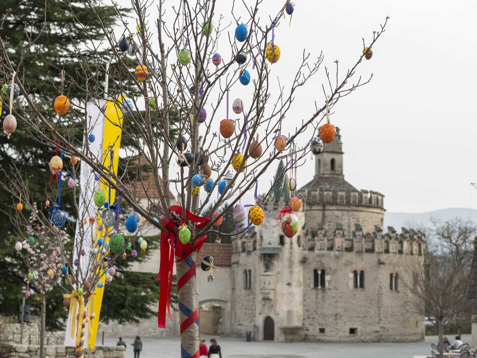 Neustift - Osterbaum-Aktion