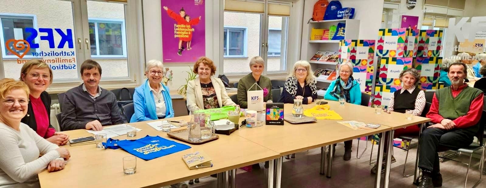 LRin Rosmarie Pamer und Ressortdirektorin Michela Morandini im KFS