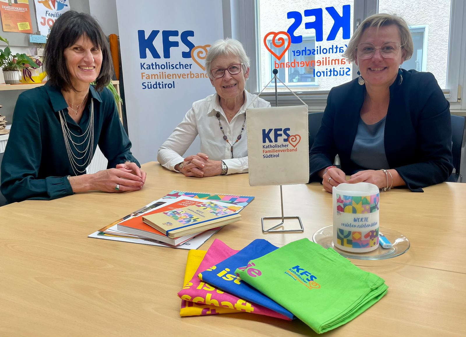 KFS-Austauschtreffen_mit_Annemarie_Kaser_Foto__KFS_Beatrix_Unterhofer.jpg