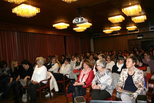 KFS Pustertal voller Saal in Bruneck